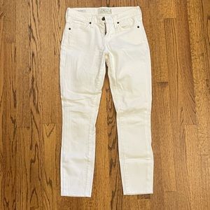 Lucky brand white Brooke style skinny jeans.